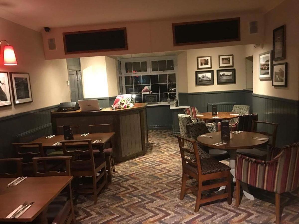 The Ynyscedwyn Arms Hotel Swansea Exterior foto
