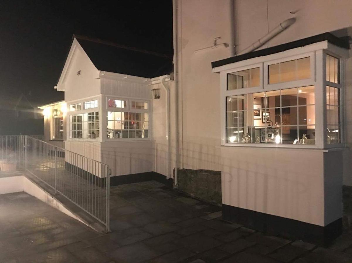 The Ynyscedwyn Arms Hotel Swansea Exterior foto